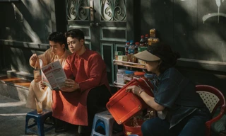 Ninh Dương Story diện áo dài Tết, mang Hà Nội nắng sớm vào khung hình hoài niệm