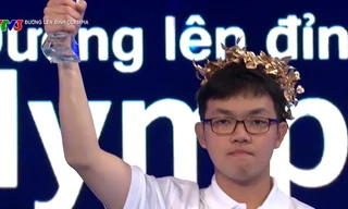 Nam sinh THPT Đông Hà giành vòng nguyệt quế cuộc thi Tháng Olympia năm thứ 26