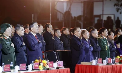 Tổng Bí thư dự Chương trình kỷ niệm 85 năm ngày Bác Hồ về nước