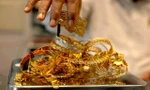 Giá vàng lao dốc kể từ đầu tháng 8.