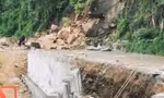 Hình ảnh được người dân ghi lại trưa 28/9 trên đèo Đại Ninh.