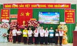 Học bổng hàng trăm triệu đồng trao tay học sinh vùng biên Lâm Đồng