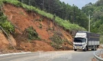 Nhiều điểm trên quốc lộ 28B có nguy cơ cao bị sạt lở
