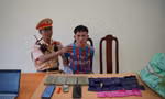 Bắt đối tượng vận chuyển 4 bánh heroin và 6.000 viên ma túy