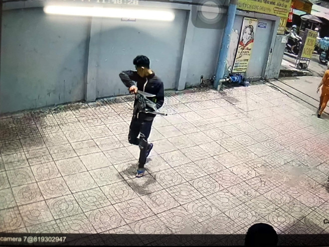 Bảo vệ chung cư bị chém vì không cho gửi đồ trước phòng bảo vệ ảnh 6