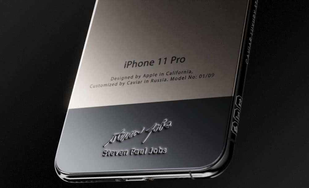 Caviar ra mắt iPhone 11 chế tác từ áo “cổ rùa” huyền thoại của Steve Jobs ảnh 2