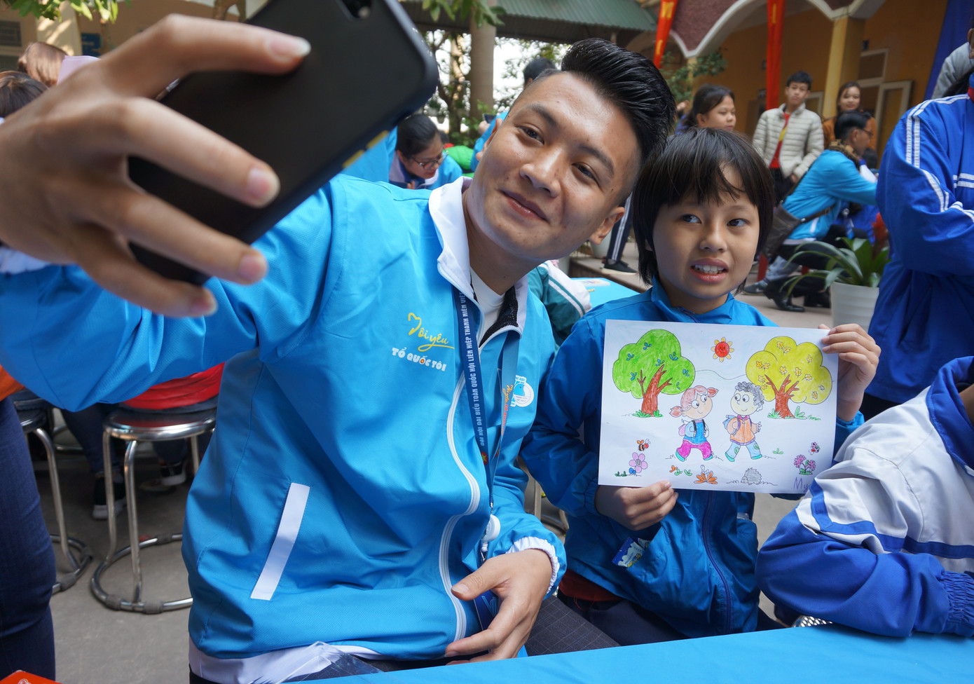 Mang tiếng cười đến trẻ khuyết tật trường Chuyên biệt Bình Minh ảnh 13