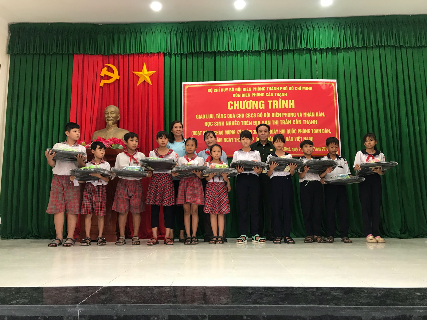 Trải nghiệm 1 ngày là chiến sỹ Biên phòng ảnh 4