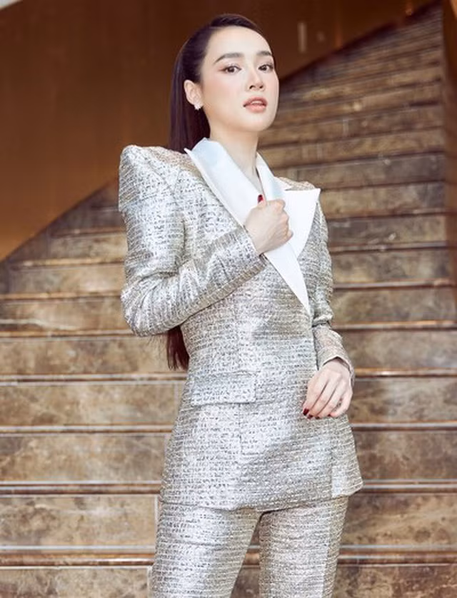 Nhã Phương bật khóc nhắc lại chuyện trầm cảm sau sinh ảnh 1