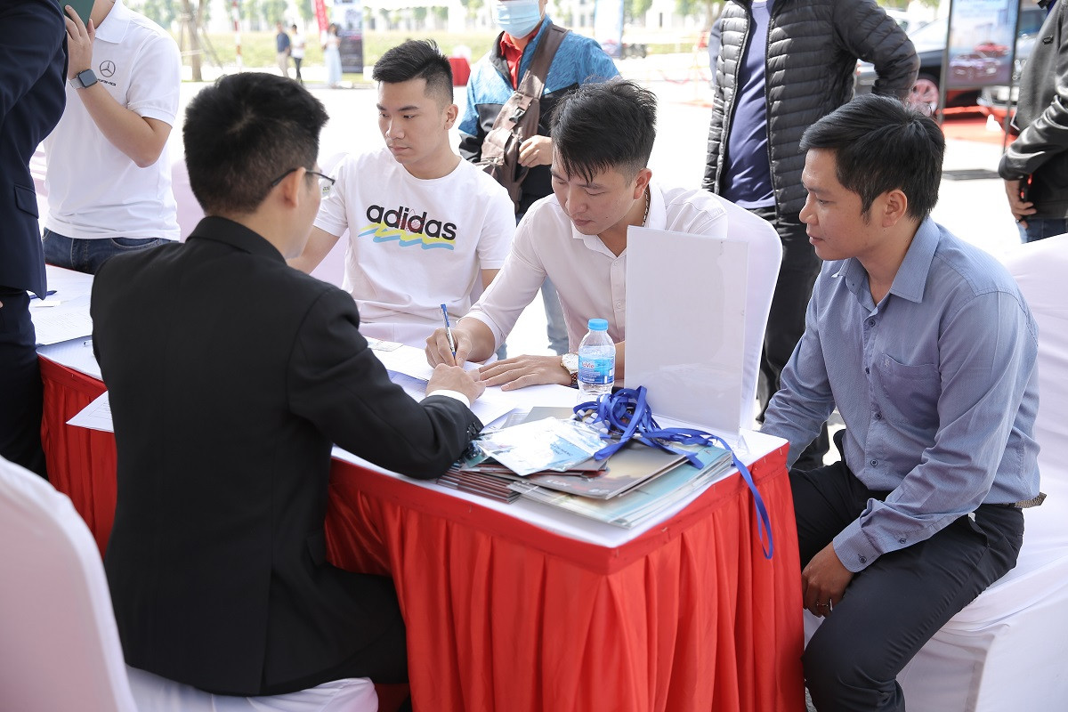 Thích thú trải nghiệm lái xe Vinfast trên 'Cung đường châu Âu' giữa lòng Thanh Hóa ảnh 2