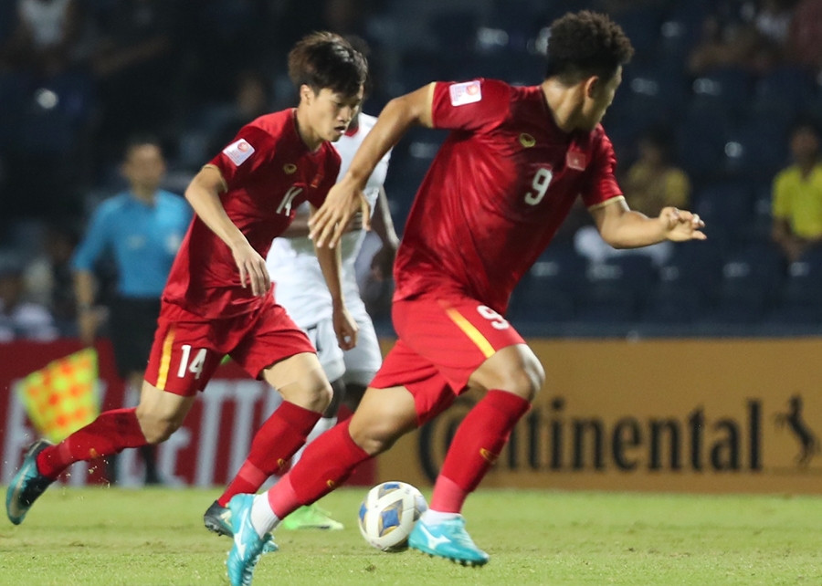 HLV Park Hang Seo 'bốc hỏa' với trọng tài biên ảnh 8