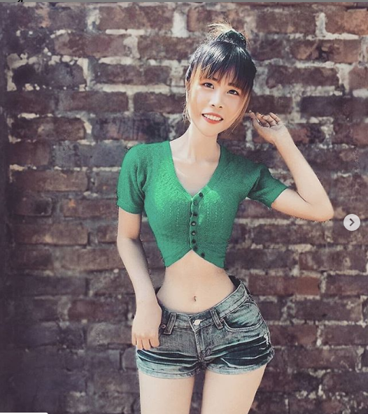 Thiếu nữ Myanmar gây sốc với vòng eo nhỏ 'không tưởng' chỉ 34,8cm ảnh 6