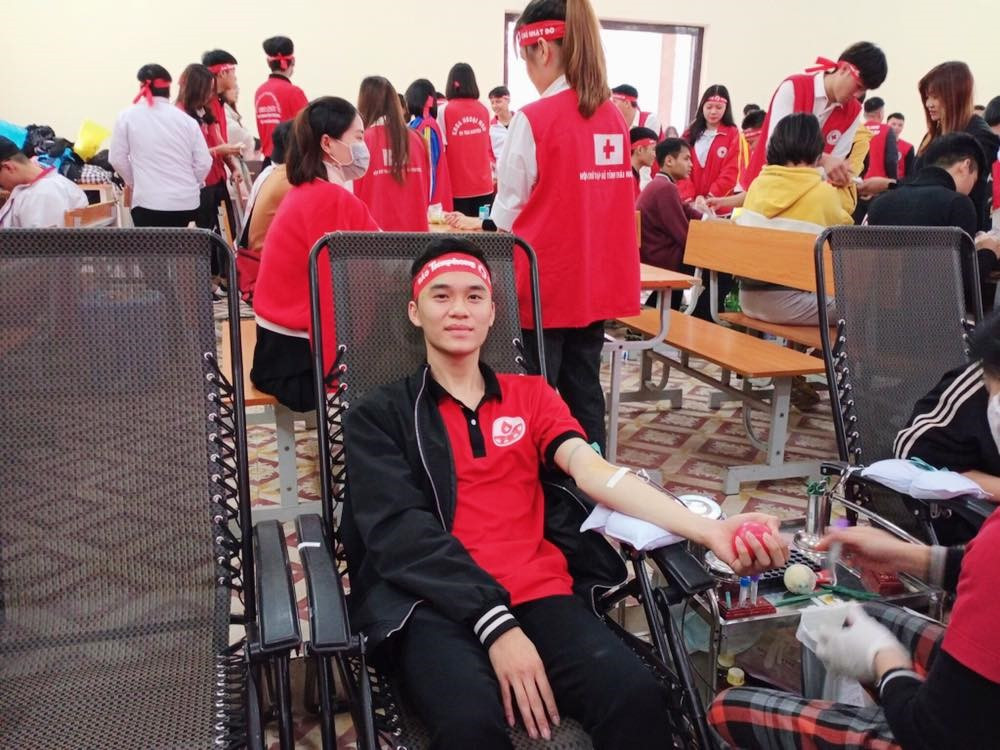 Đại học Thái Nguyên khởi động chương trình Chủ nhật Đỏ lần thứ XIII năm 2021 ảnh 3