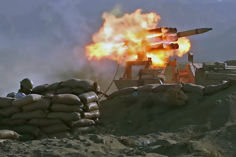 Iran tập trận quân sự rầm rộ trên vịnh Osman ảnh 2