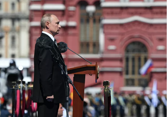 Những bóng hồng rạng rỡ trong lễ duyệt binh trên Quảng trường Đỏ ảnh 3