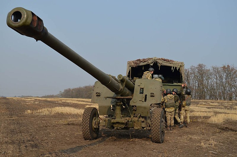 Syria triển khai loạt pháo phản lực Msta-B lên tiền tuyến Idlib ảnh 4