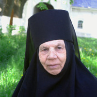 Nếu huyết áp hơn 140/90, cho dưới lưỡi...