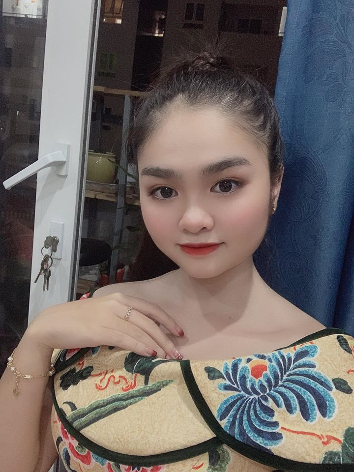 Quán quân Giọng hát Việt nhí 2014 Thiện Nhân trưởng thành và nữ tính ở tuổi 18 ảnh 1