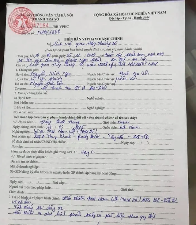 'Kết đắng' cho tài xế taxi dù chặt chém khách nước ngoài ảnh 1