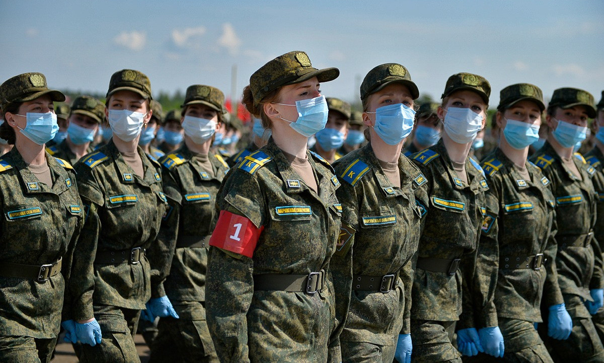 Các đơn vị quân đội, máy bay diễn tập chung cho Ngày Chiến thắng ảnh 6