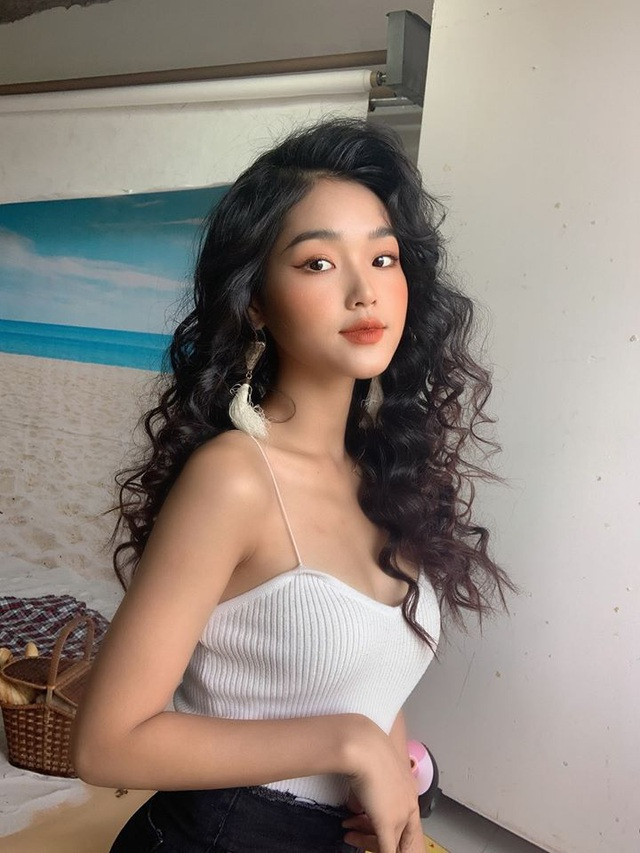 4 gương mặt trai xinh gái đẹp đình đám của ĐH Kinh tế quốc dân Hà Nội ảnh 13