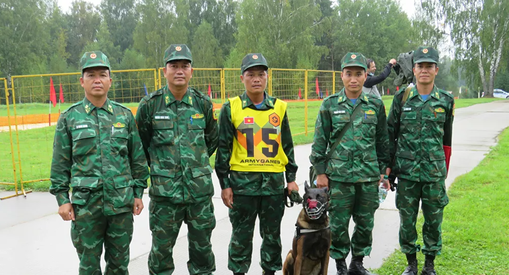Chó nghiệp vụ Việt Nam lần đầu tham gia 'Người bạn trung thành' tại ARMY-2020 ảnh 1