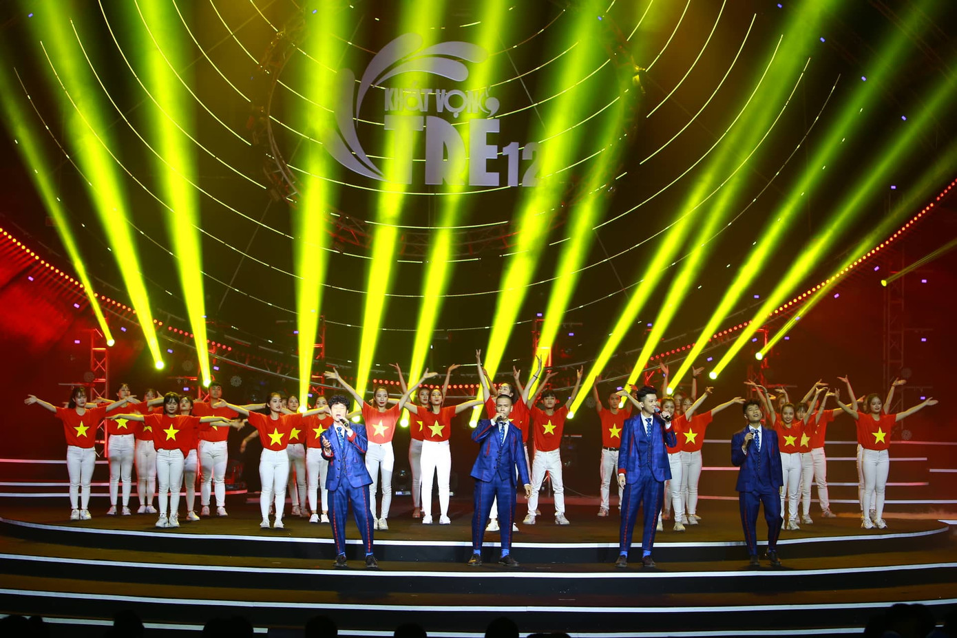 Thổi bùng ngọn lửa khát vọng của tuổi trẻ ảnh 1