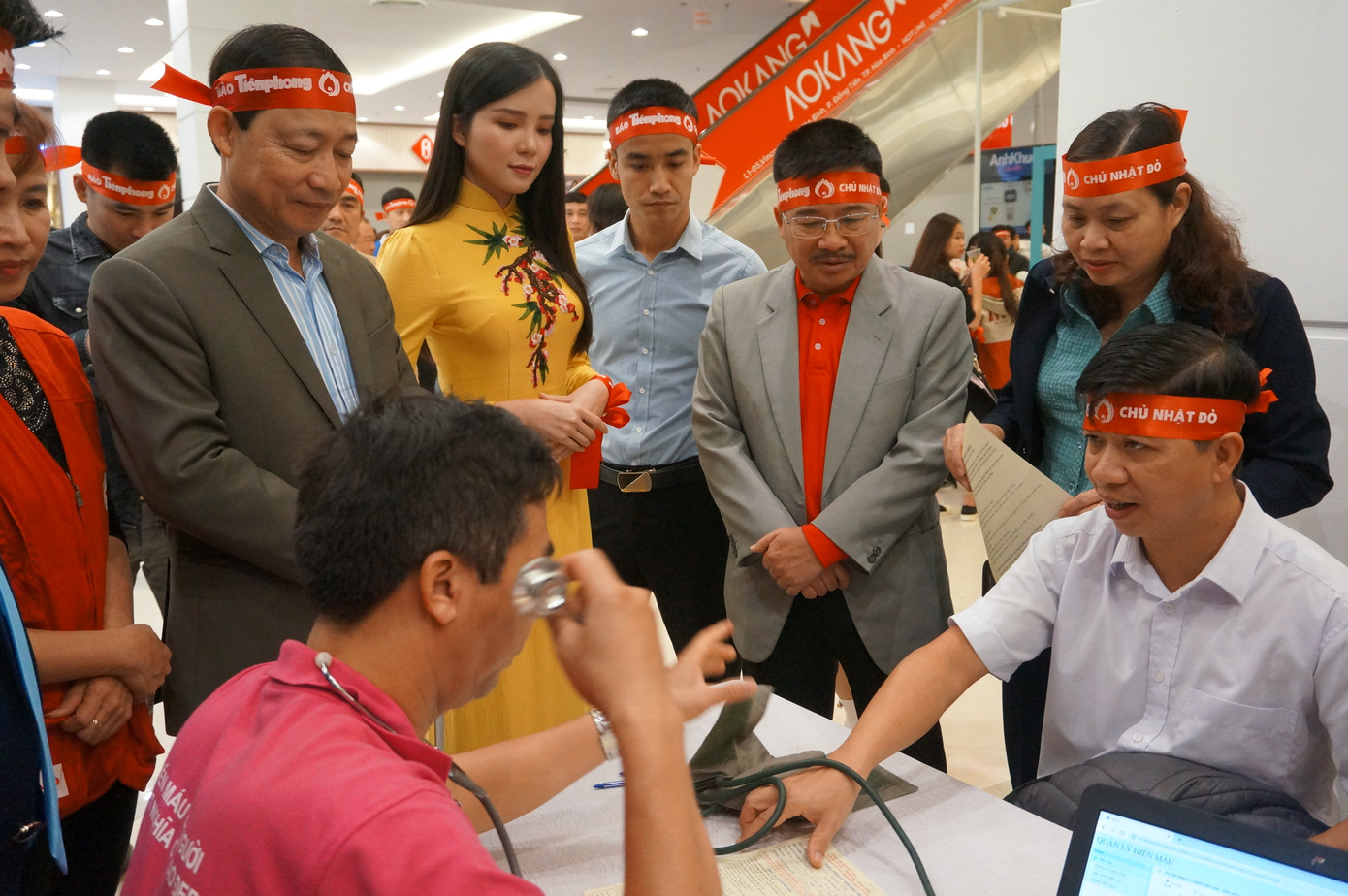 Những giọt máu hồng mang lại cho đời sự sống ảnh 10