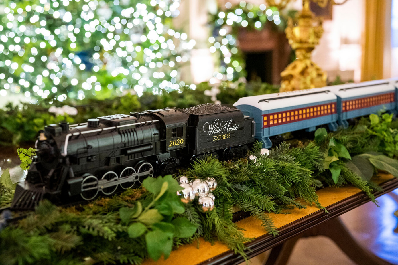 Nhà Trắng trang hoàng lộng lẫy đón Giáng sinh 2020 ảnh 3