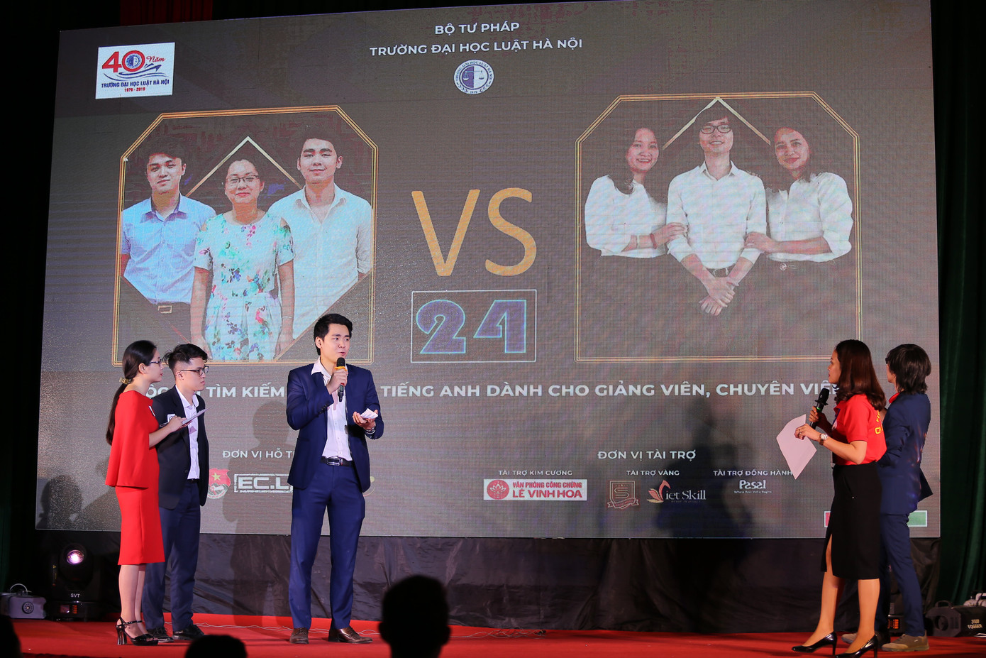 Giảng viên Luật sôi nổi tranh tài tiếng Anh ảnh 3