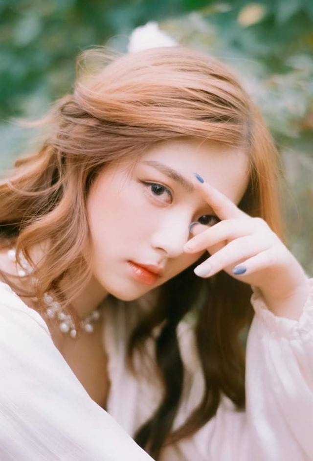 4 gương mặt trai xinh gái đẹp đình đám của ĐH Kinh tế quốc dân Hà Nội ảnh 11