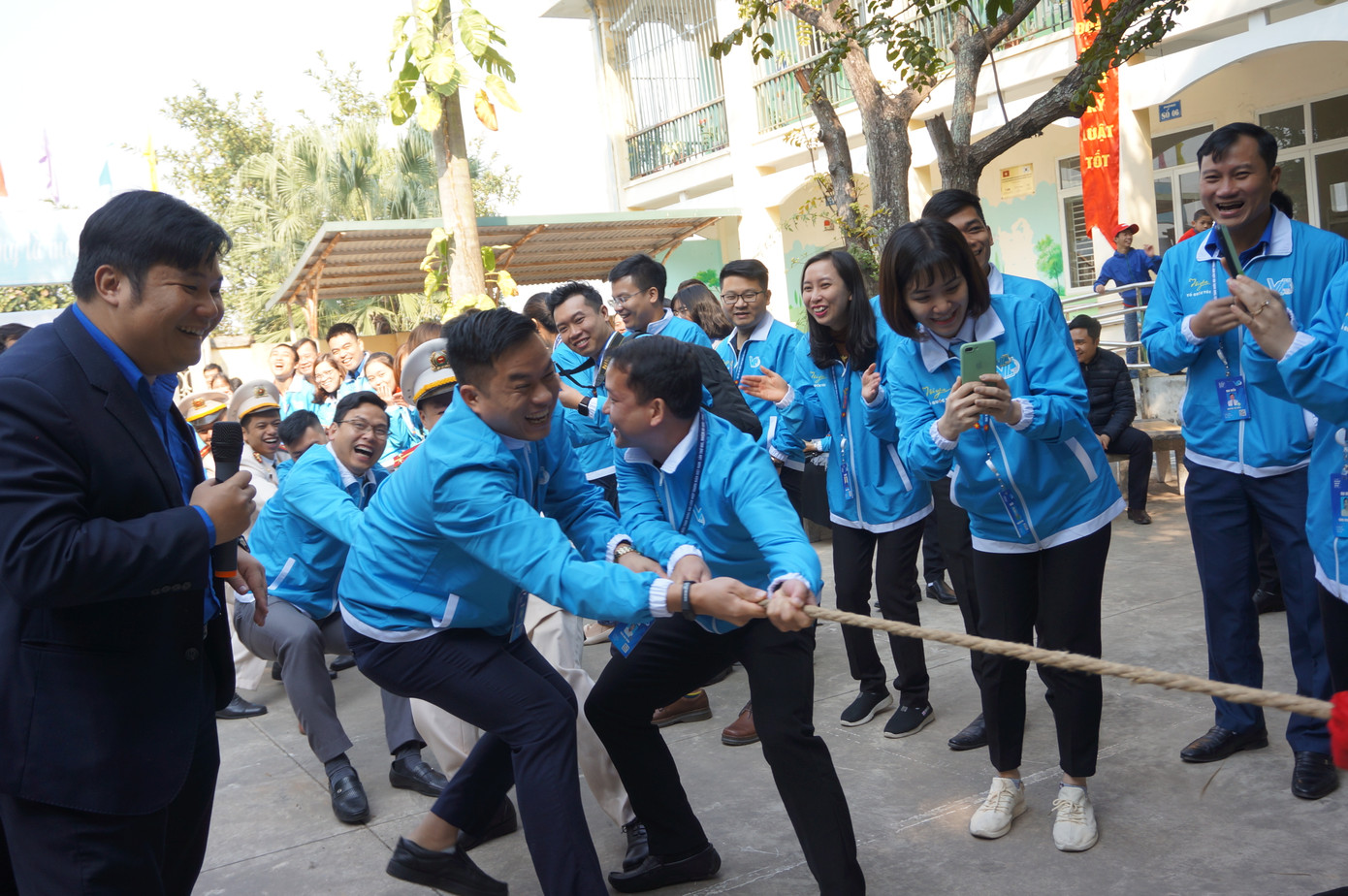 Mang tiếng cười đến trẻ khuyết tật trường Chuyên biệt Bình Minh ảnh 5