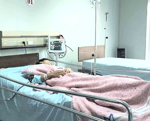 Học sinh lớp 9 đâm học sinh lớp 12 trọng thương ảnh 1