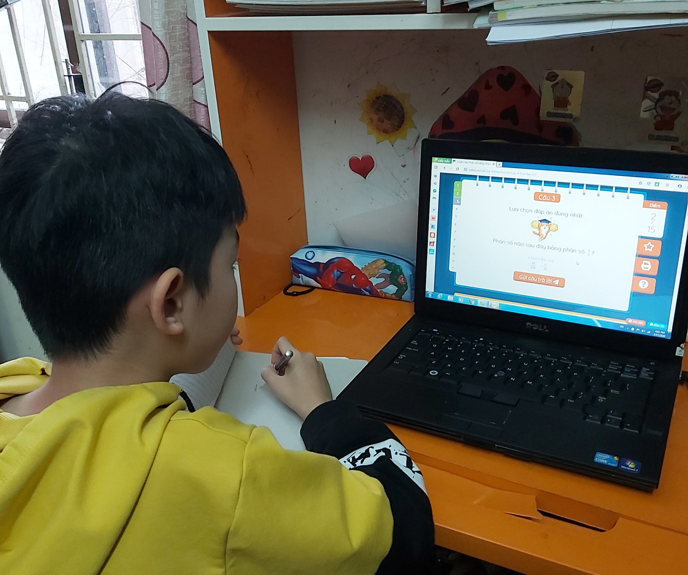 Phụ huynh đóng học phí ra sao trong 'kỳ nghỉ' Covid – 19”? ảnh 1