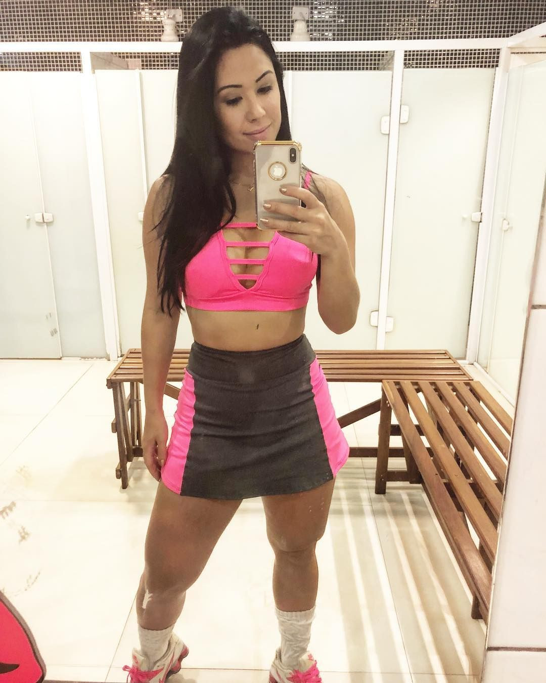 Mỹ nhân Brazil gây sốt '1.000 độ' với thử thách tâng bóng cởi áo ảnh 4