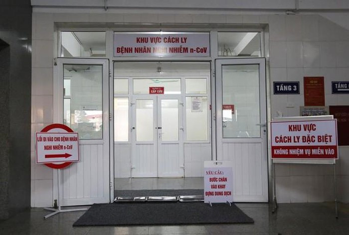 Hướng dẫn viên đoàn tàu Diamond Princess quay lại phòng cách ly sau khi bỏ trốn ảnh 2