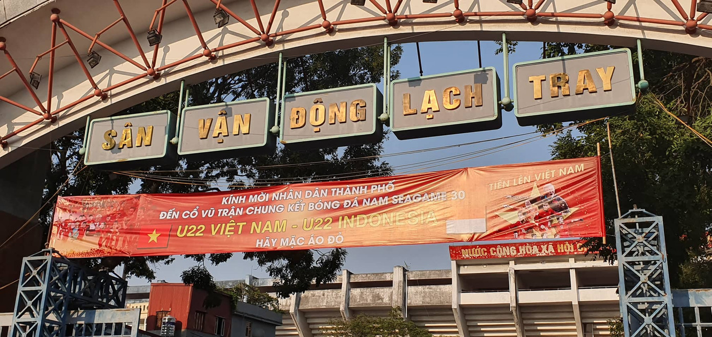 Hải Phòng rực đỏ cờ hoa trước trận chung kết ảnh 2