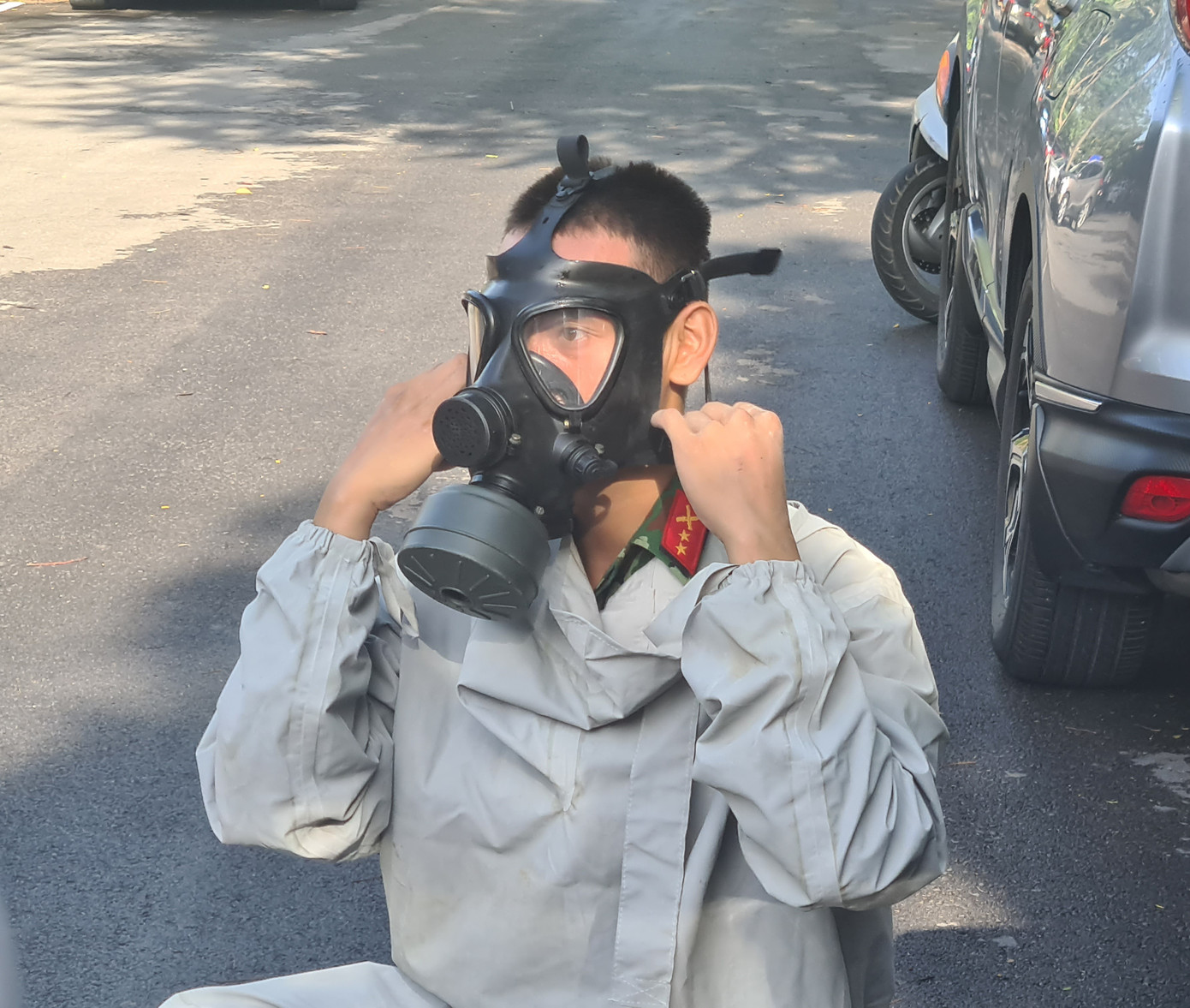 Cận cảnh quy trình quân đội phun khử trùng các tuyến phố Hải Phòng ảnh 6