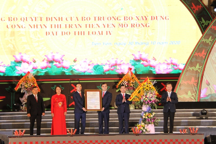 Rực rỡ sắc màu các dân tộc vùng Đông Bắc tỉnh Quảng Ninh ảnh 4