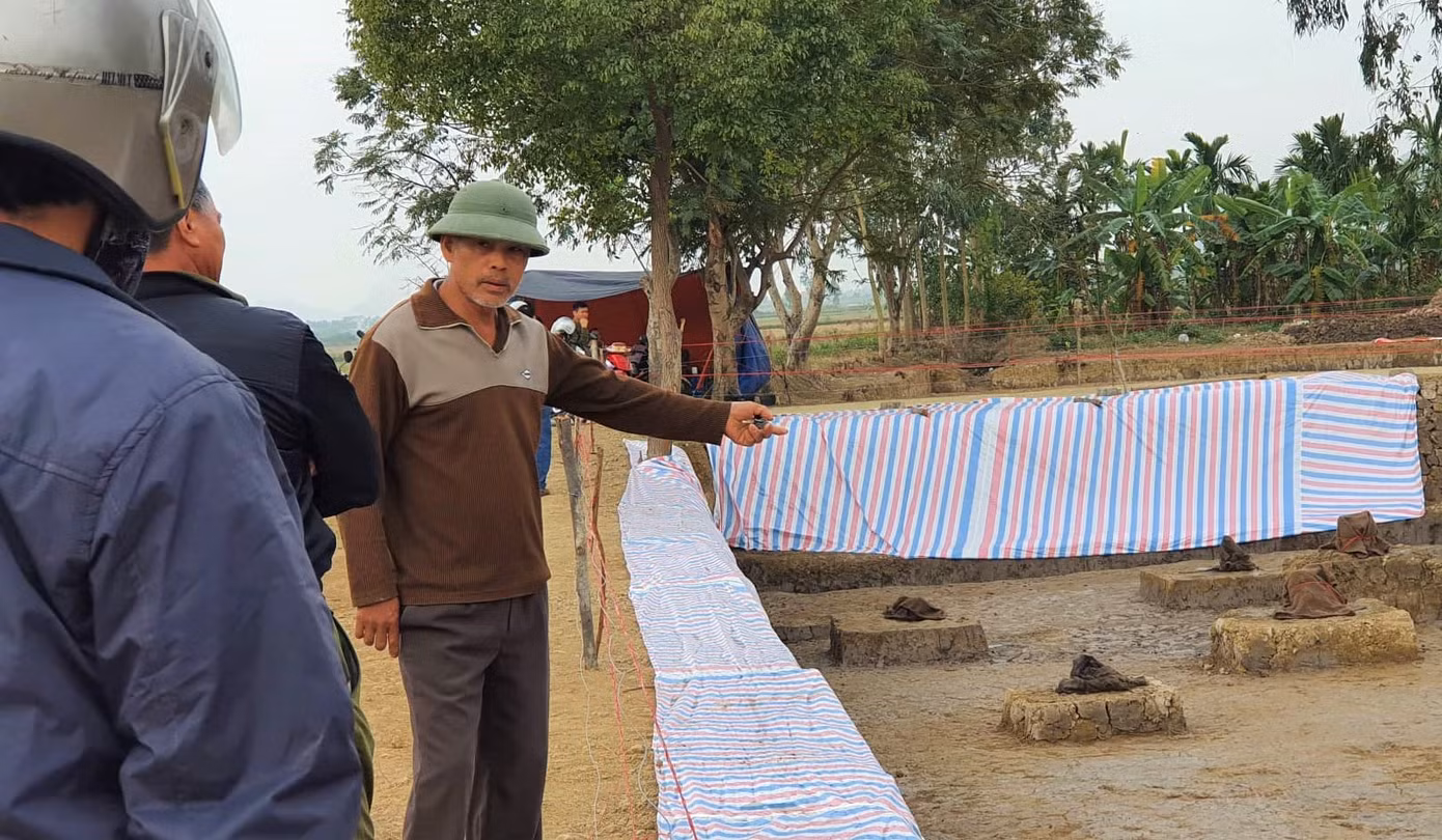 Đổ xô đi xem bãi cọc nghìn năm tuổi liên quan trận Bạch Đằng ở Hải Phòng ảnh 4
