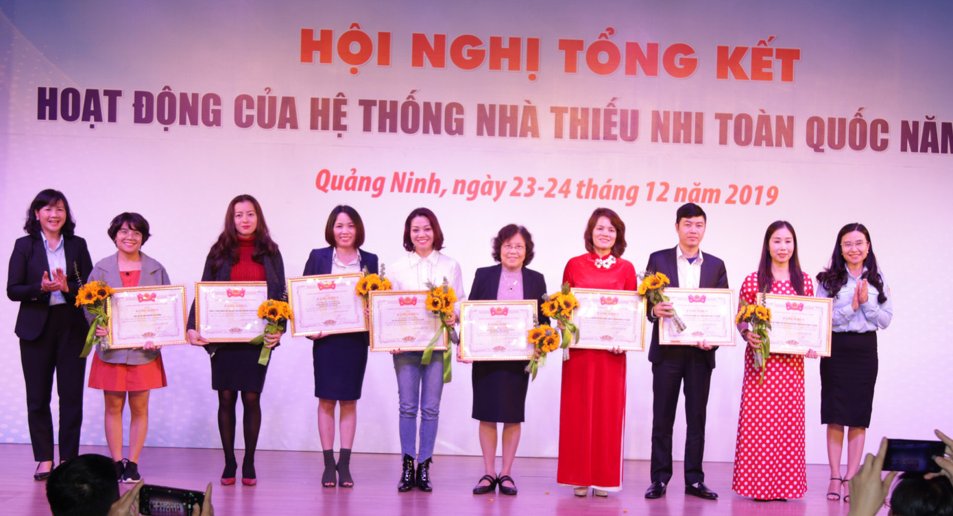 Anh Lê Quốc Phong tặng bằng khen cho hệ thống Nhà Thiếu nhi toàn quốc ảnh 4