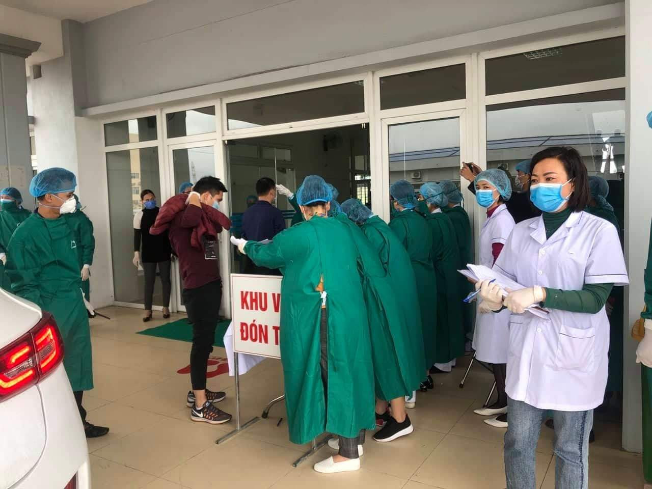 Trực tiếp bên trong bệnh viện cách ly đặc biệt hơn 300 người về từ Trung Quốc ảnh 6