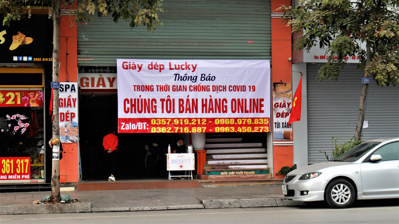 Đường phố Hạ Long 'vắng như chùa Bà Đanh' ảnh 10