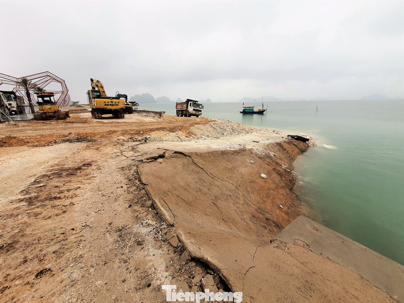 Vụ đổ đất lấn vịnh Bái Tử Long: Doanh nghiệp san gạt bãi bồi thành bãi tắm? ảnh 5