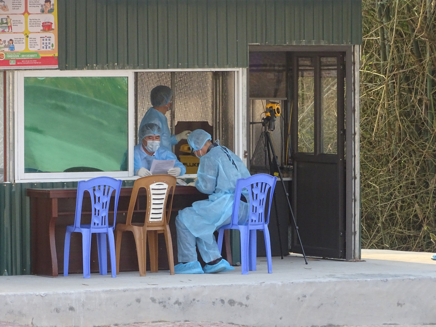 Quảng Ninh là địa phương đầu tiên cả nước cho học sinh đi học trở lại ảnh 3