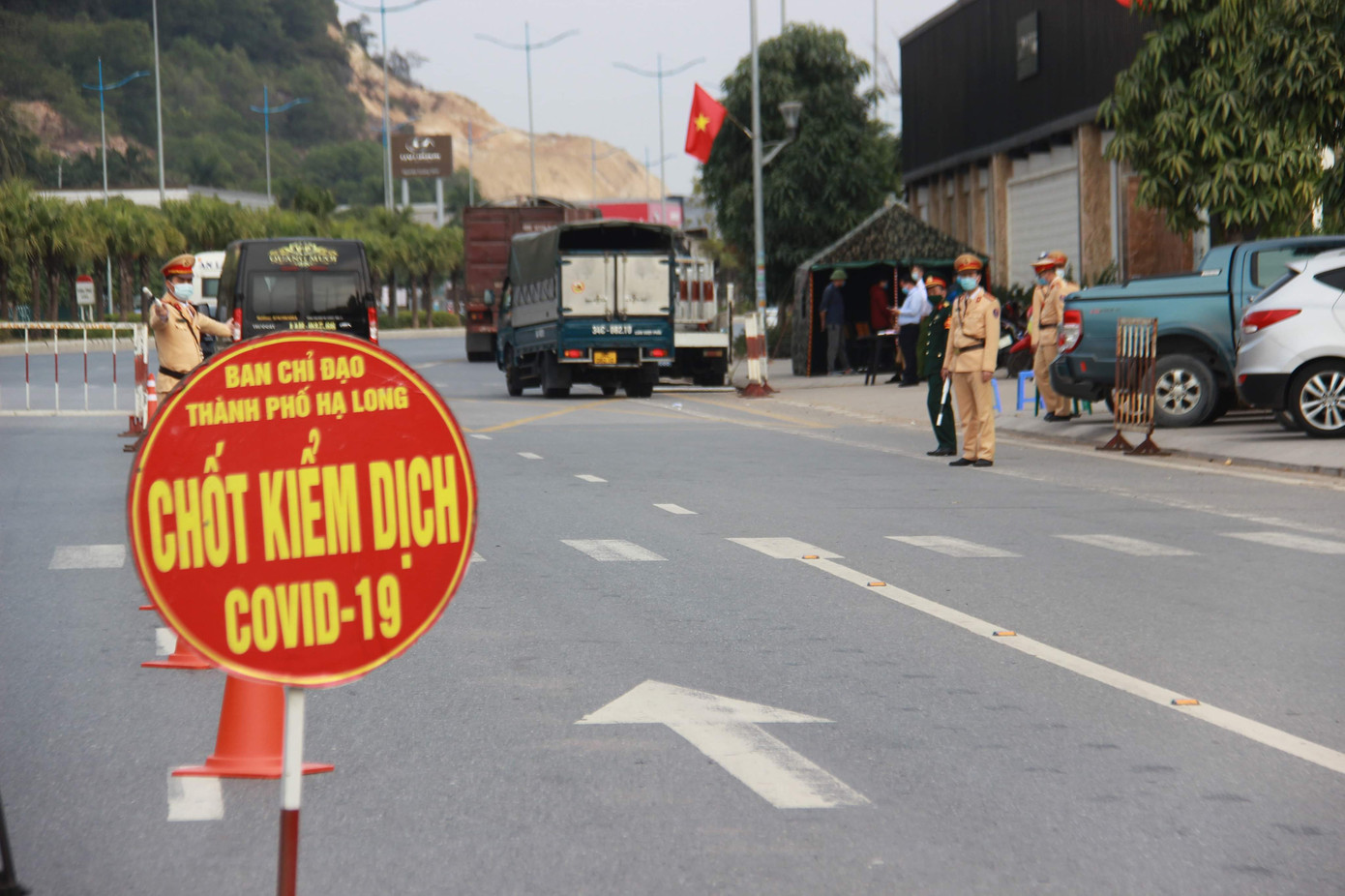 Những phương tiện nào được ra vào Quảng Ninh? ảnh 2