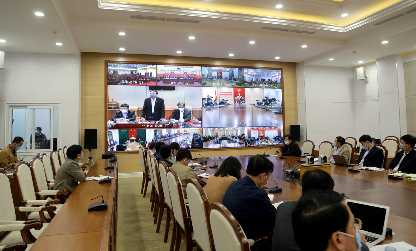 Quảng Ninh trắng đêm căng mình chống dịch ảnh 1