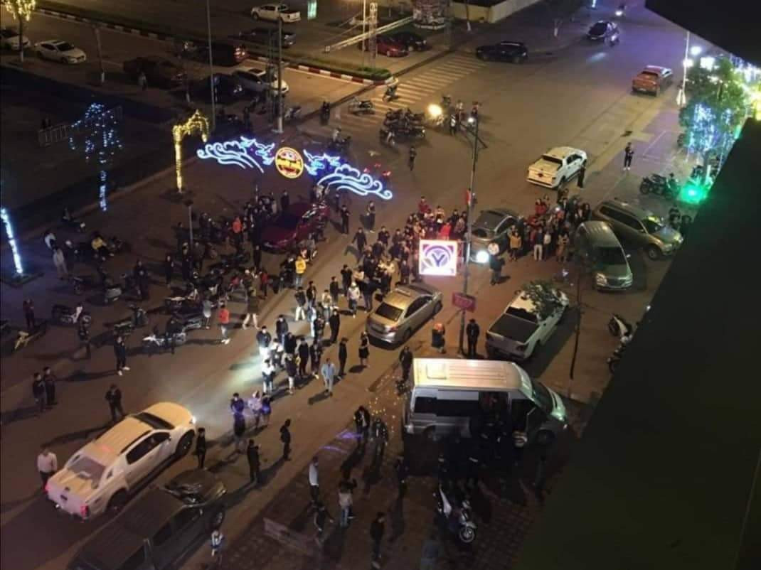 Tạm giữ 40 thanh niên nghi sử dụng ma túy tại quán karaoke ảnh 1