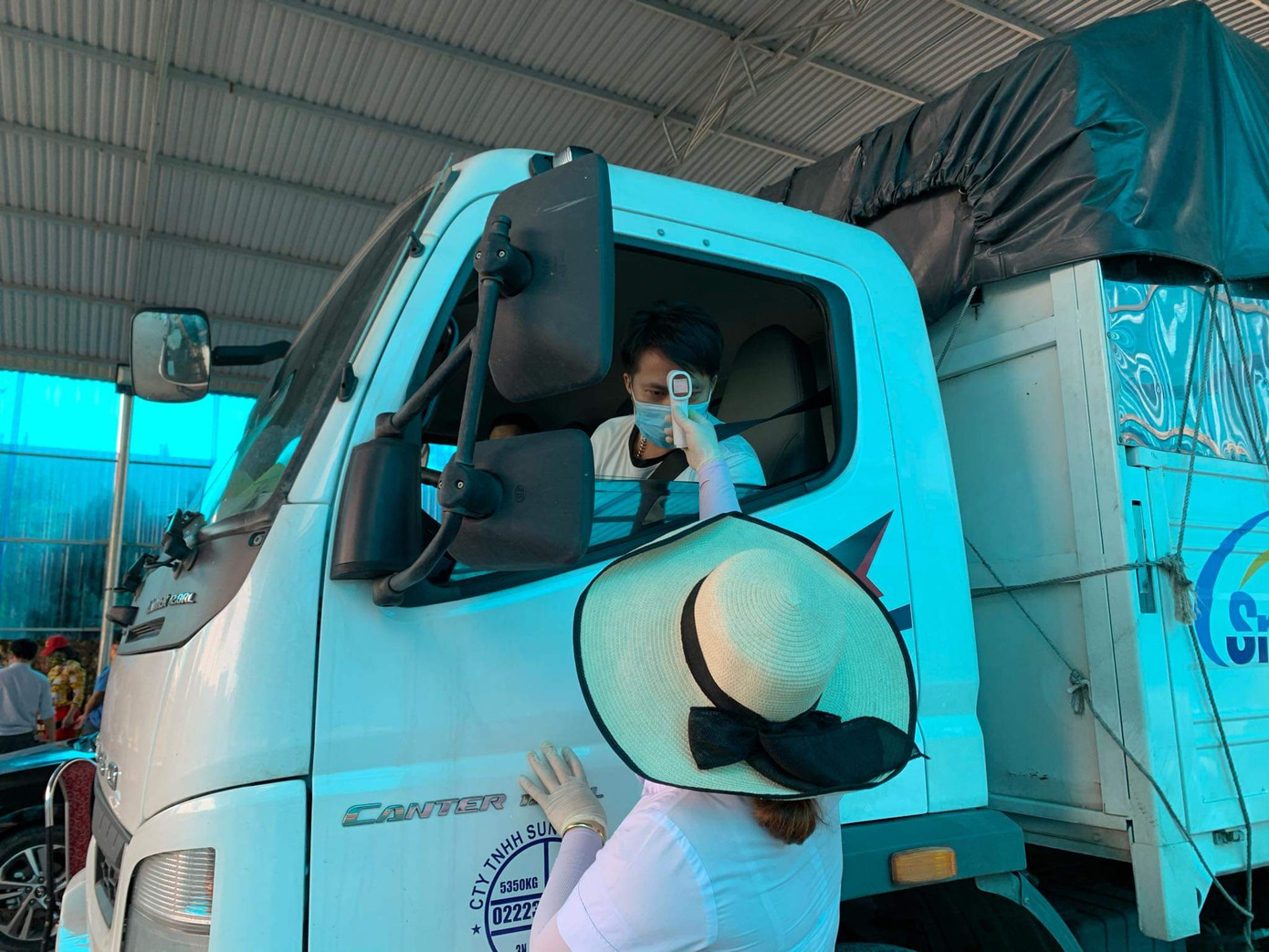 Quảng Ninh lập chốt kiểm tra, cho quay đầu những xe đến từ vùng dịch ảnh 3