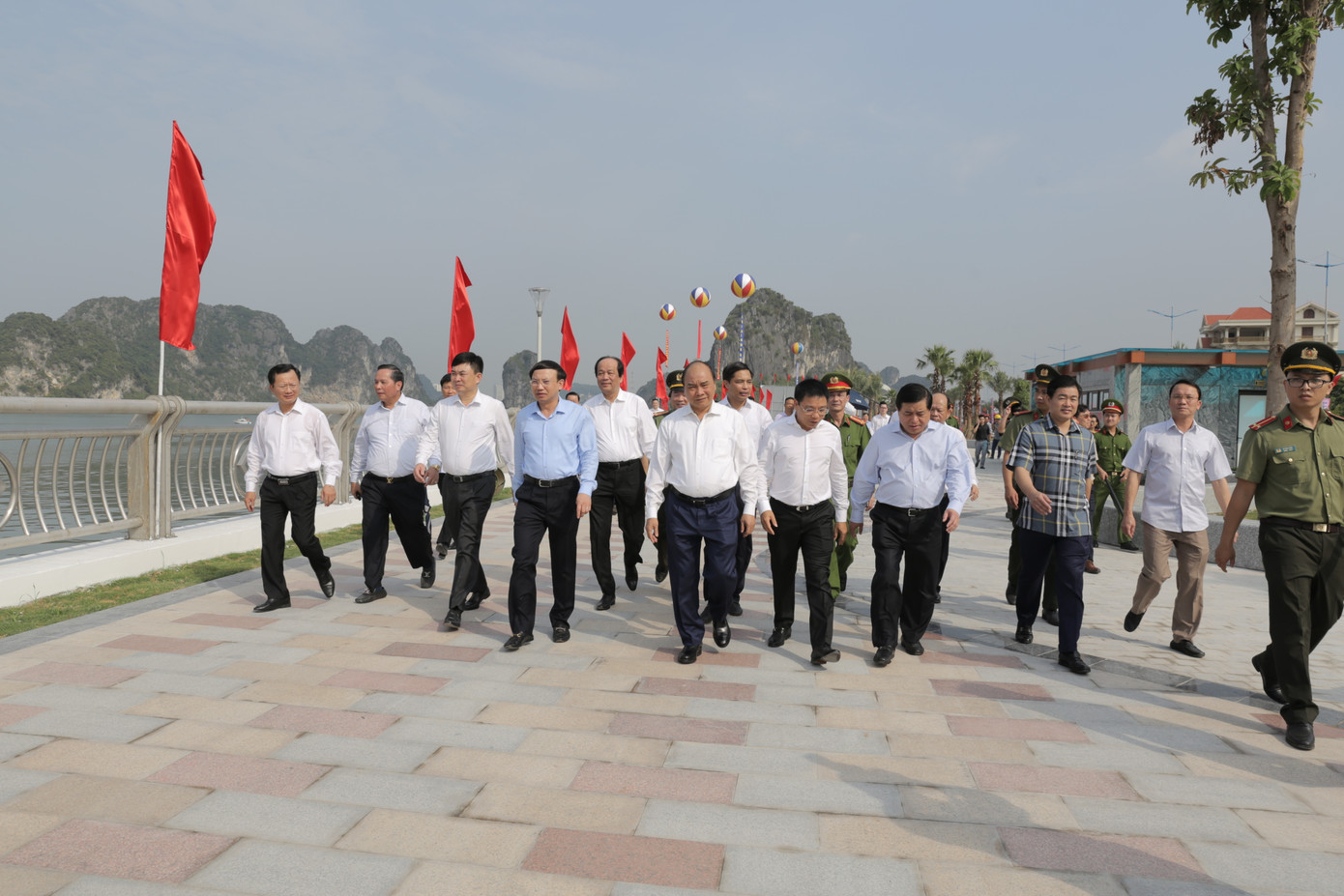 Thủ tướng dự lễ khánh thành tuyến đường bao biển đẹp nhất Quảng Ninh ảnh 2